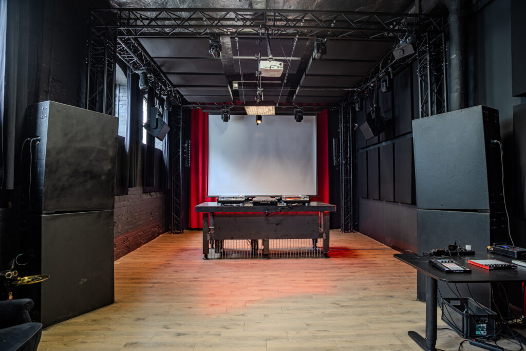 N29 Studio Main Room set up with projector screen for events and video recording